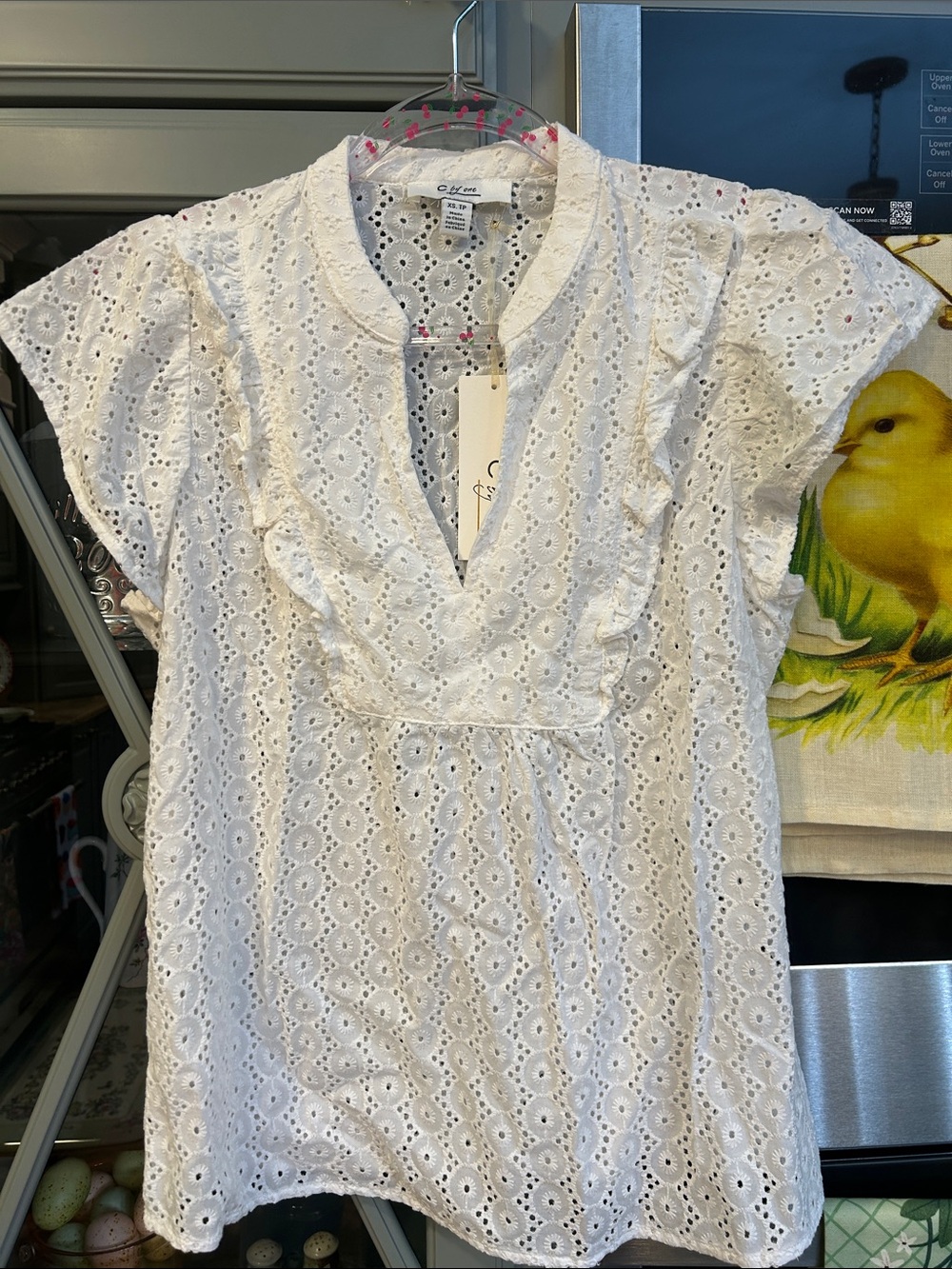 C by One White Eyelet Ruffle V-Neck Blouse NWT XS
